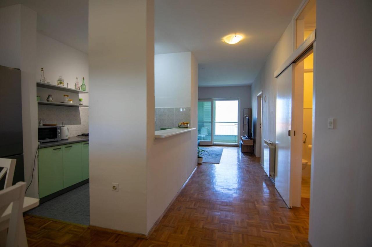 Danny Apartman *